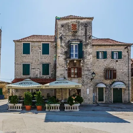 Castle Cippico Apartment *