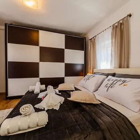 Castle Cippico Apartment *